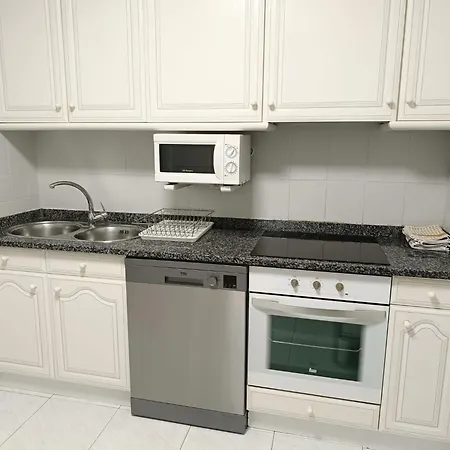 Apartment En El Centro De Menendez Pelayo 17 Laredo