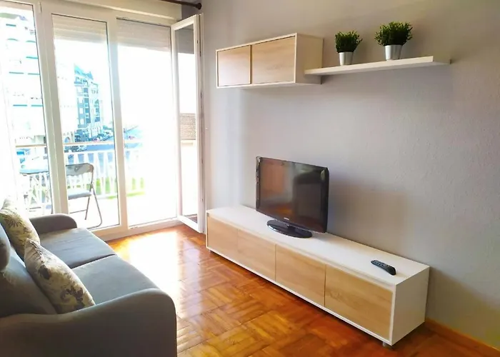 En El Centro De Menendez Pelayo 17 * Laredo