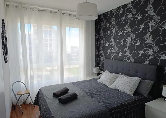 Apartamento En El Centro De Menendez Pelayo 17 *