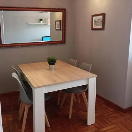 En El Centro De Menendez Pelayo 17